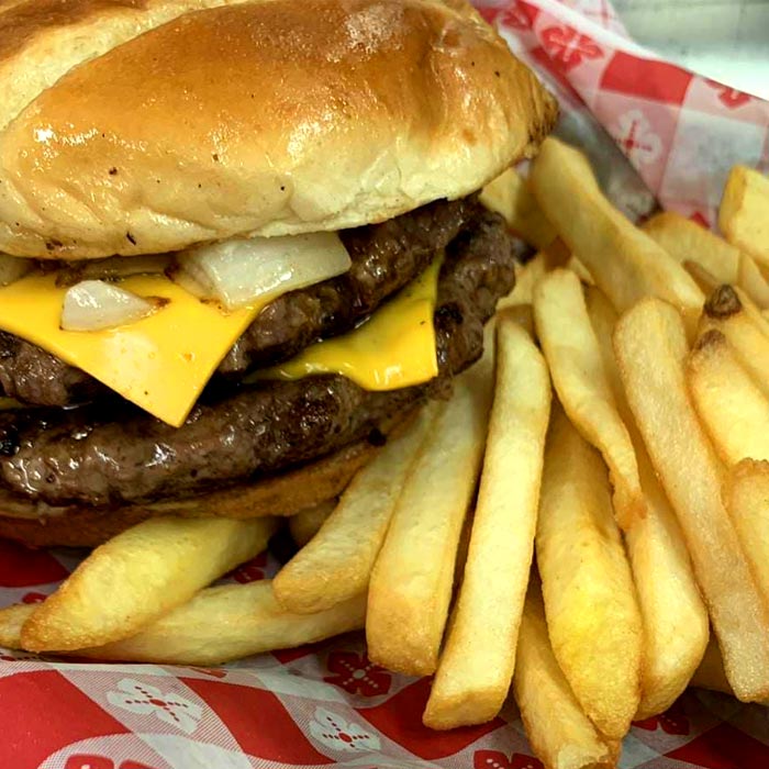 Players Pizza & Pub restaurant and bar in Oshkosh serves the best gourmet double cheeseburgers